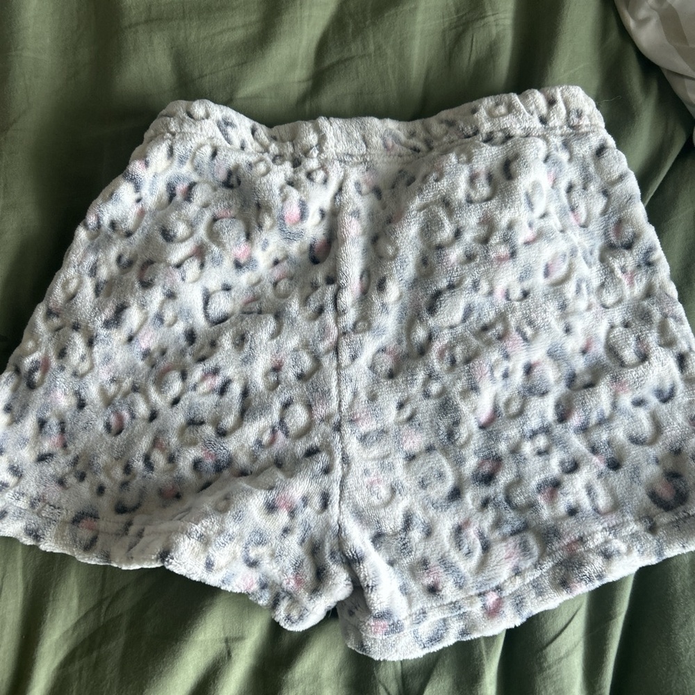White and pink printed pajama shorts. Size Extra Small